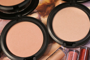 mac-faerie-whispers-beauty-powder